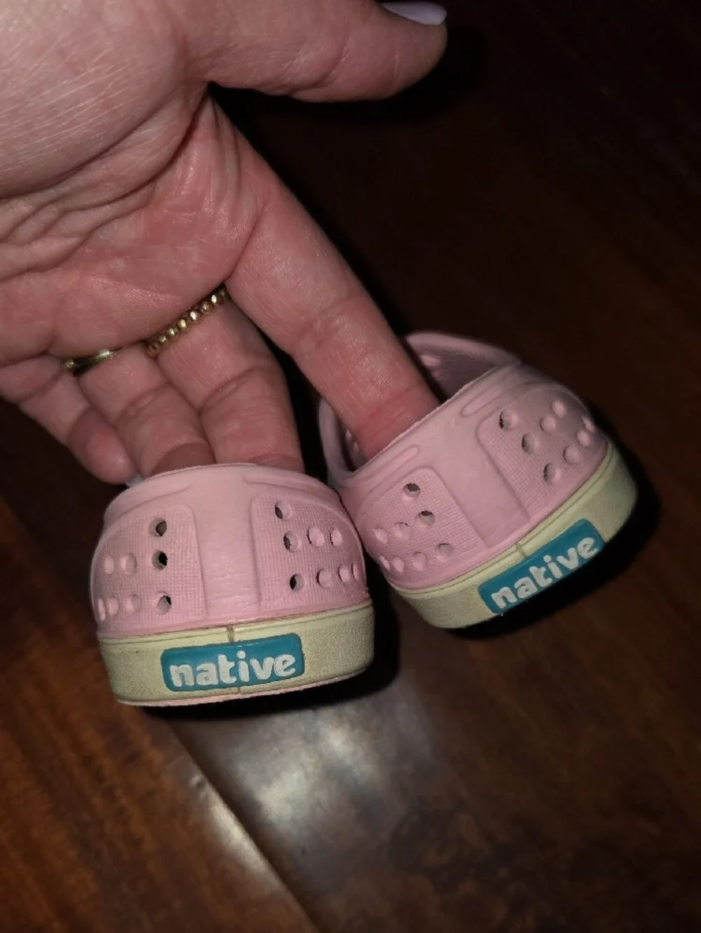 Native Toddler Pink Slip-On Shoes Size C4